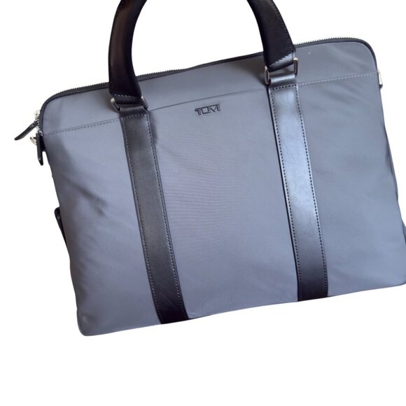 Tumi Thornbury Grey Nylon & Leather Triple compartment Briefcase Bag 136350, NWT - Picture 1 of 16